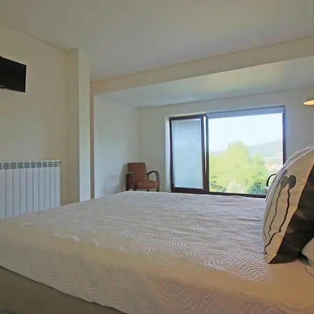 Casa Roupar By Geres Casas *