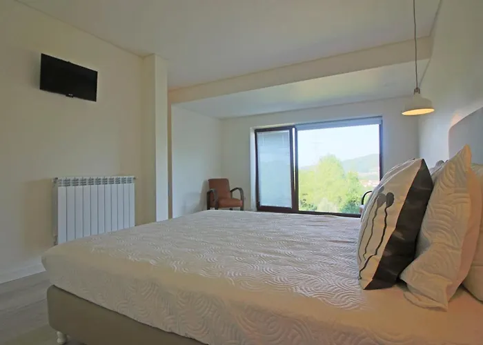 Casa Roupar By Geres Casas *